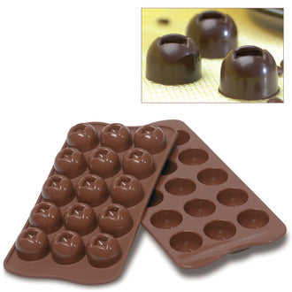 <img src="https://cdn.shopify.com/s/files/1/0084/6109/0875/products/SCG03_1.jpg?v=1571503780" alt="Silikomart SCG03 Imperial Chocolate Mold">